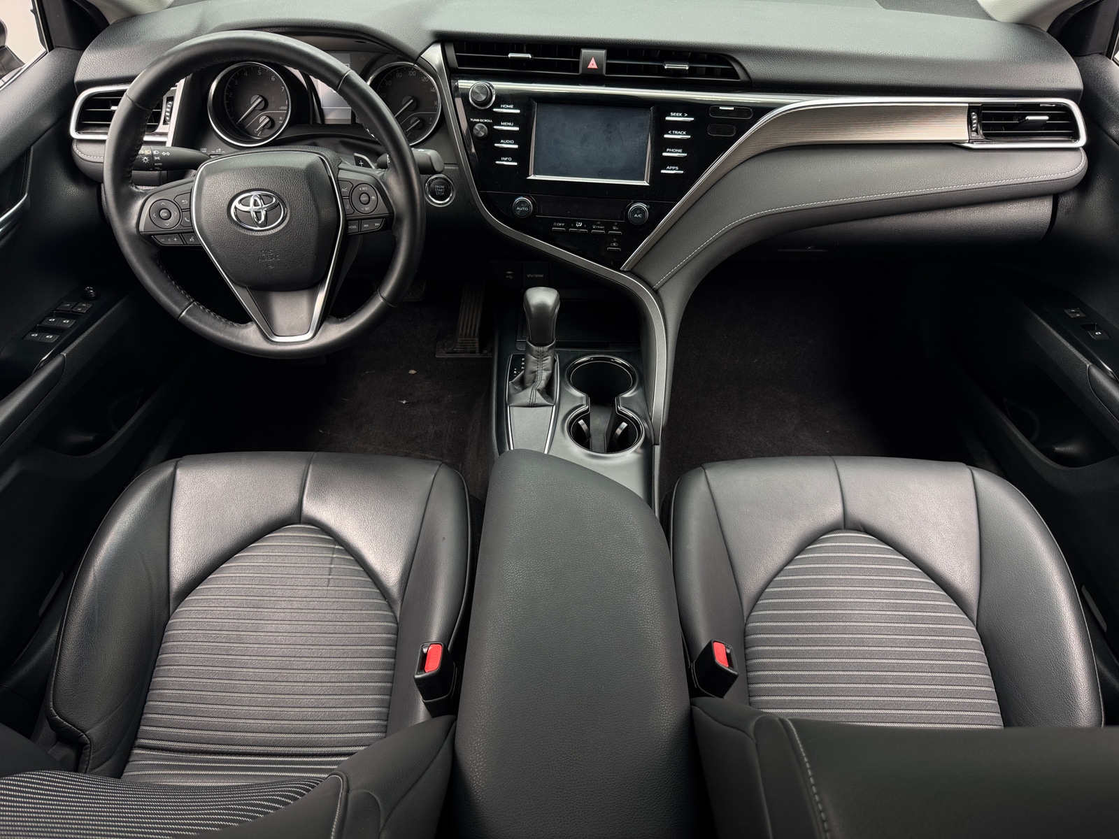 Thumbnail: 2018 Toyota Camry - 3