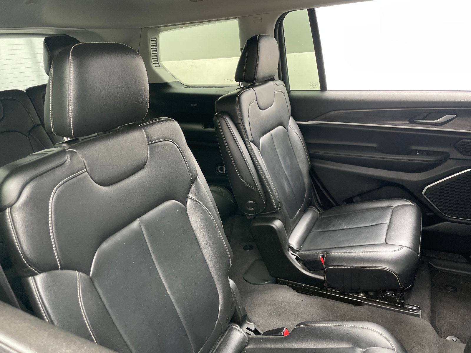 Thumbnail: 2022 Jeep Grand Cherokee L - 5