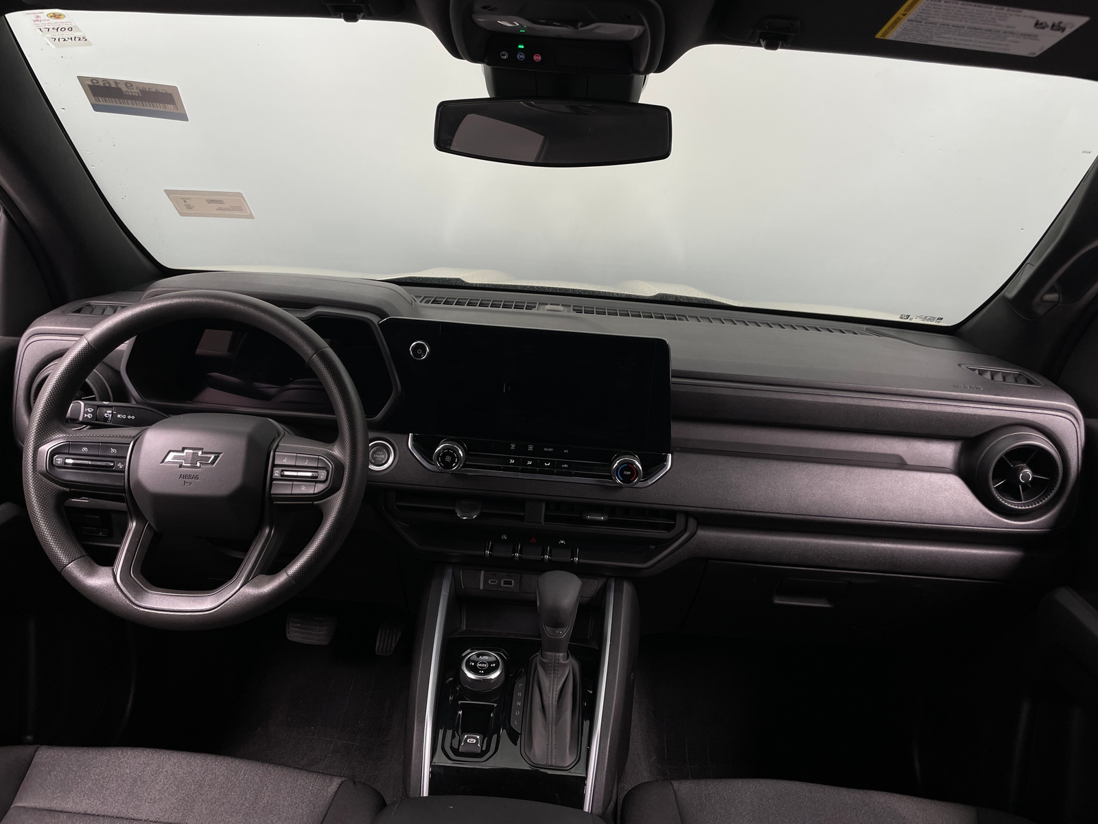 Thumbnail: 2024 Chevrolet Colorado - 3