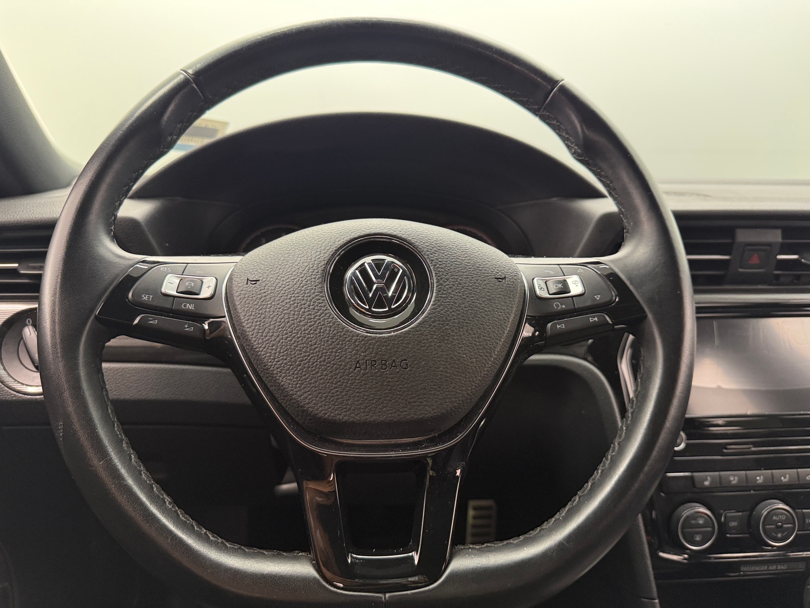 Thumbnail: 2021 Volkswagen Passat - 4