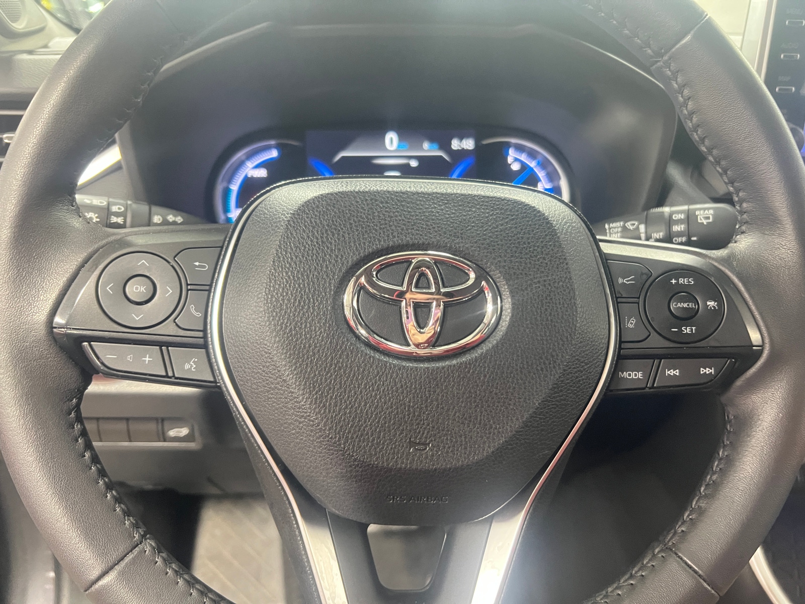 Thumbnail: 2022 Toyota RAV4 - 4