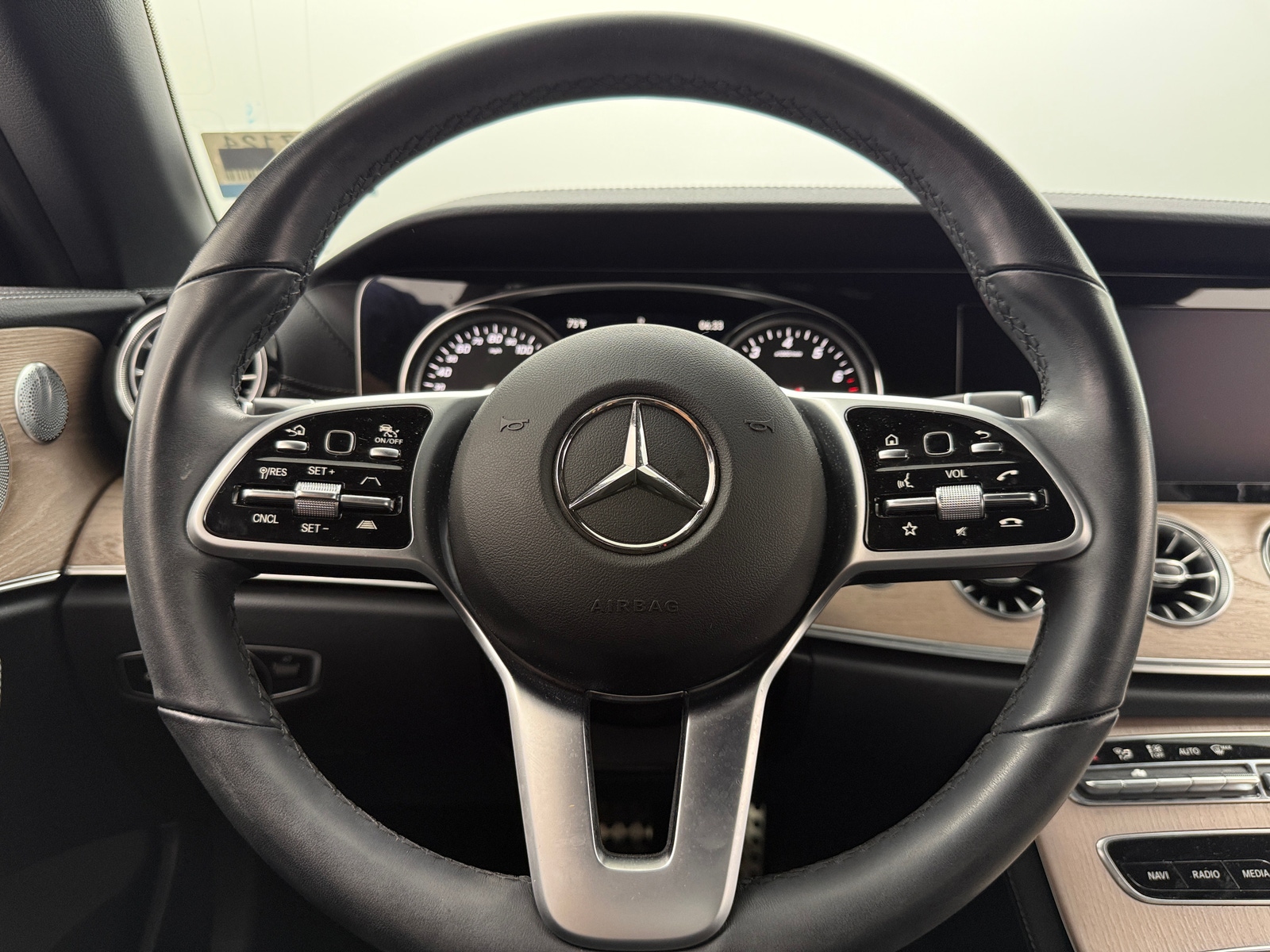 Thumbnail: 2019 Mercedes-Benz E-Class - 4