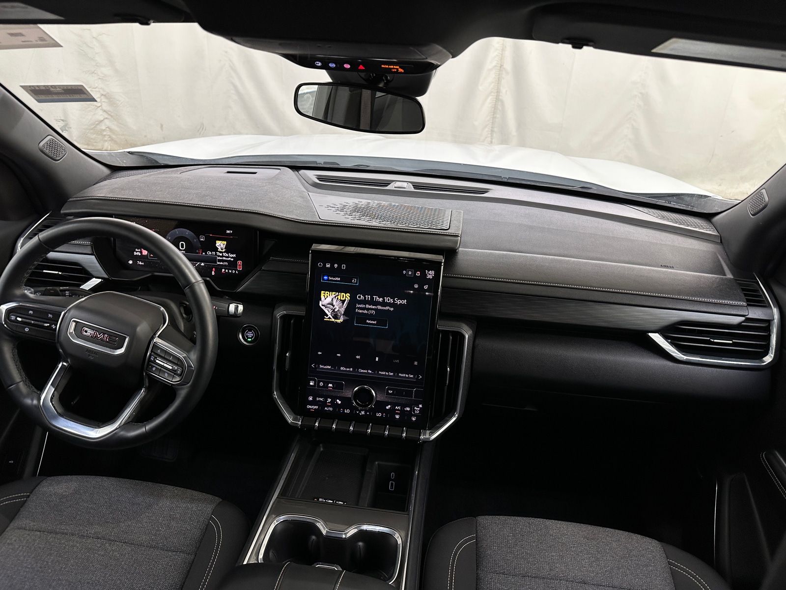 Thumbnail: 2025 GMC Acadia - 3