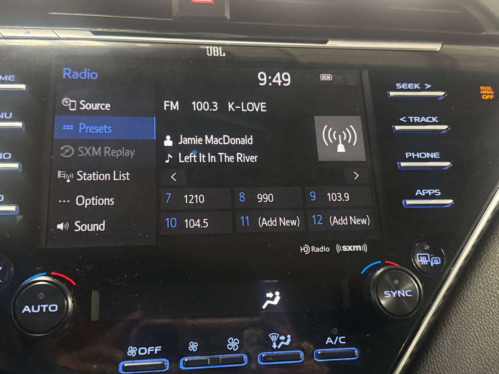 Thumbnail: 2018 Toyota Camry - 3