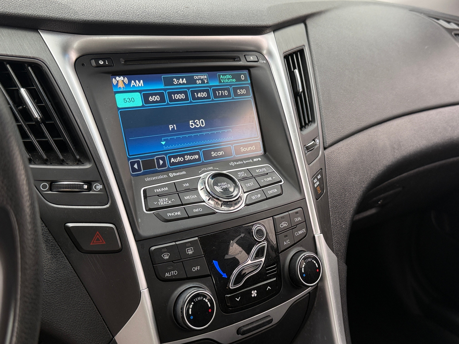 Thumbnail: 2013 Hyundai Sonata - 3