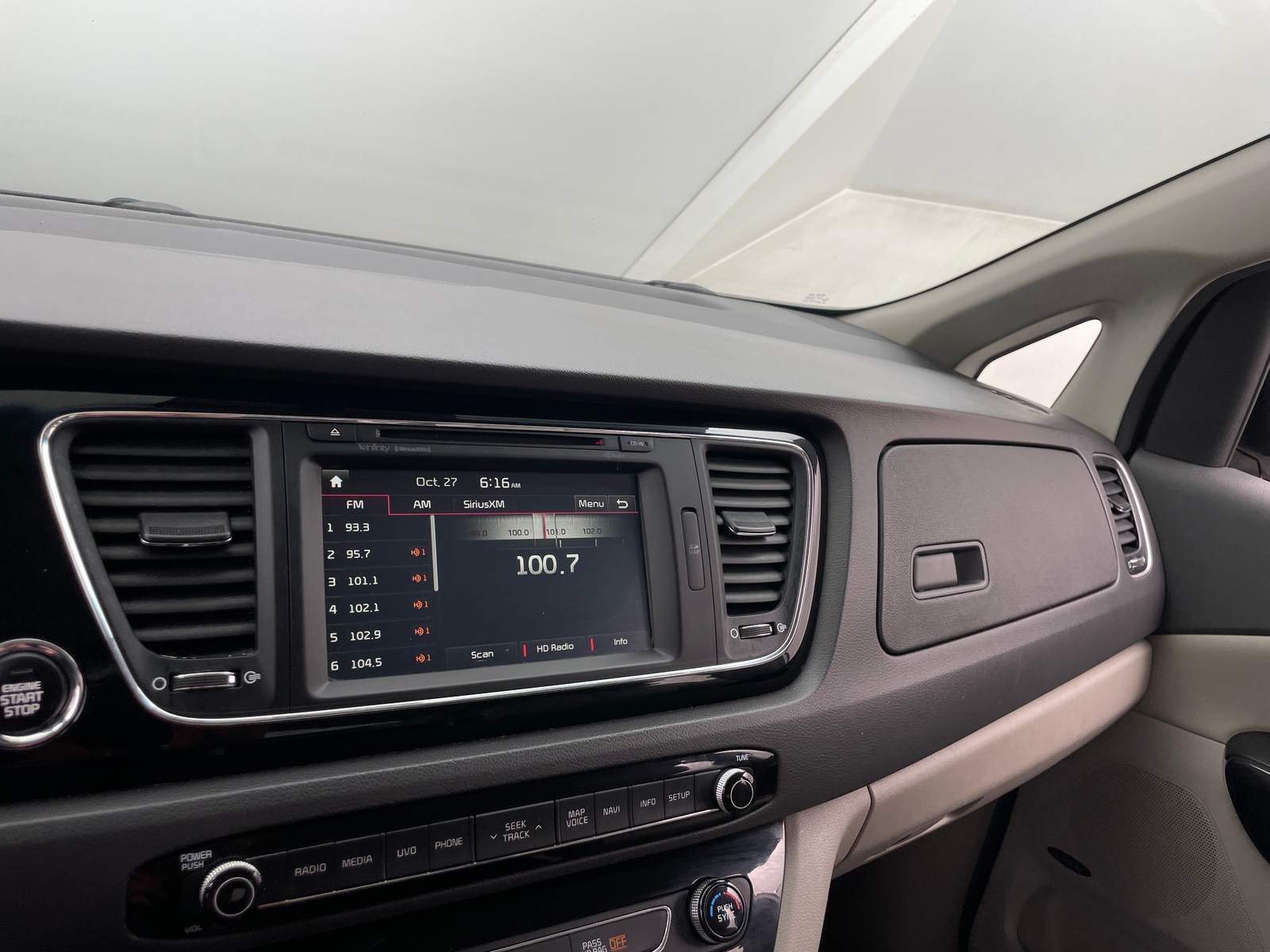 Thumbnail: 2016 Kia Sedona - 3