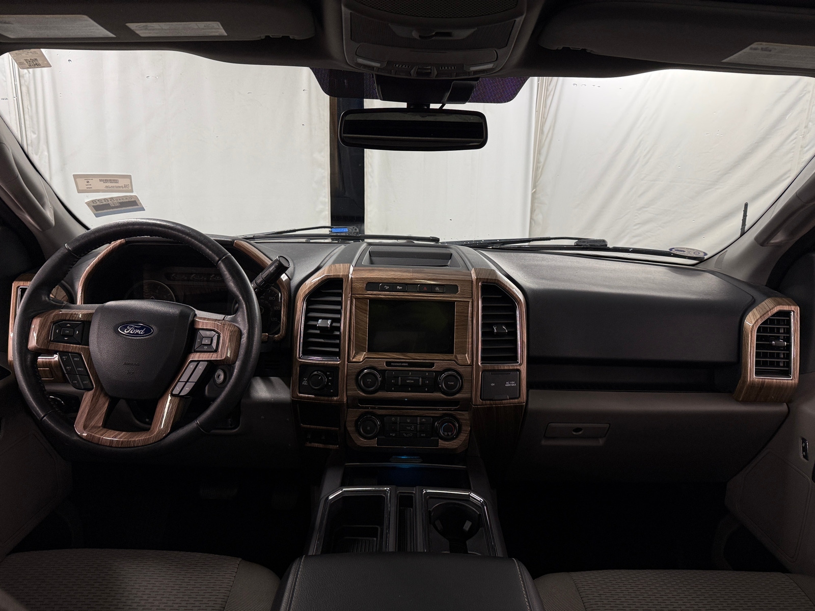 Thumbnail: 2020 Ford Econoline - 3