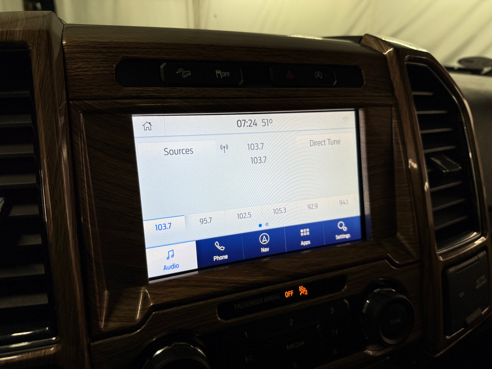 Thumbnail: 2020 Ford Econoline - 4