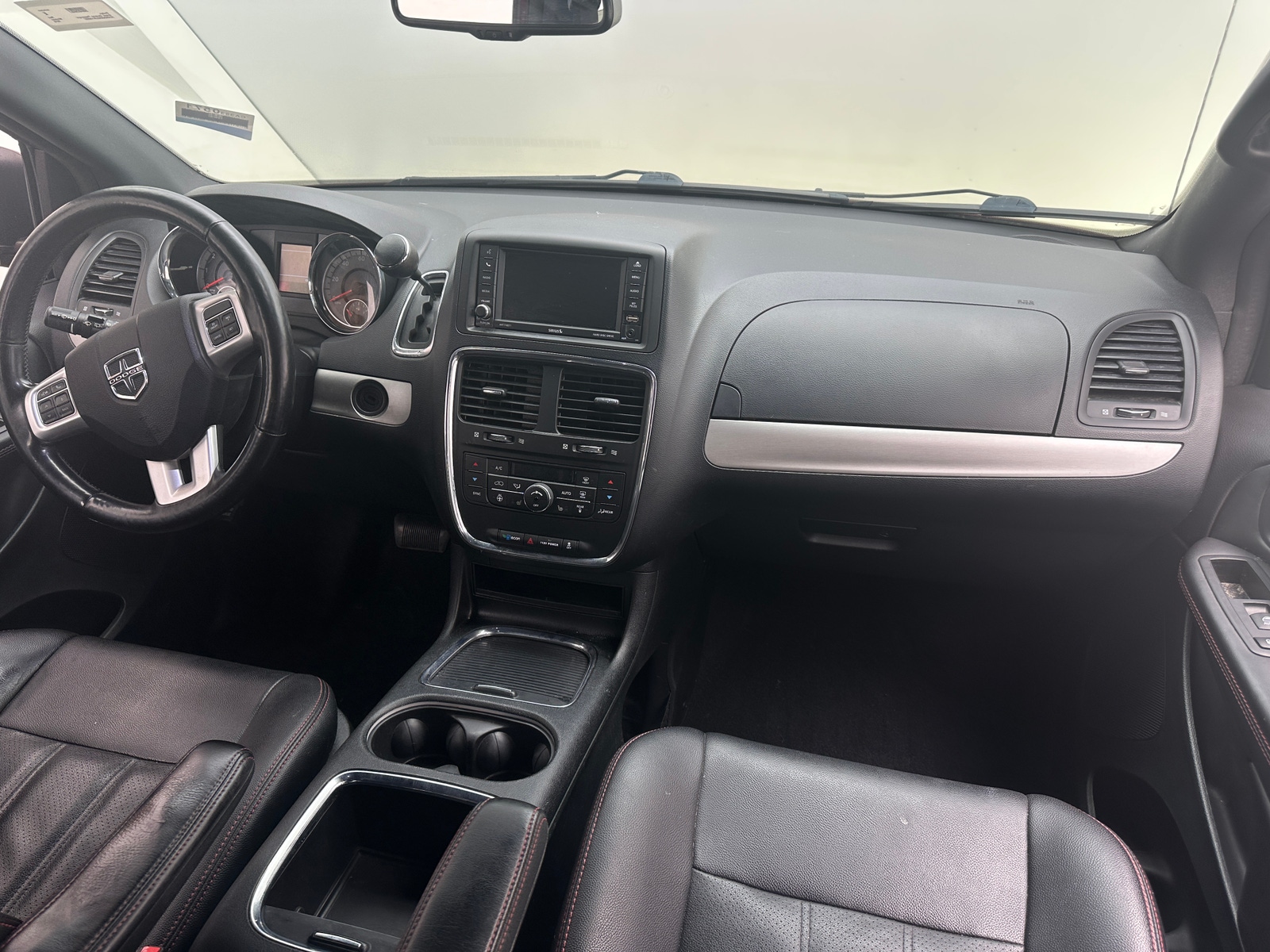 Thumbnail: 2018 Dodge Grand Caravan - 2