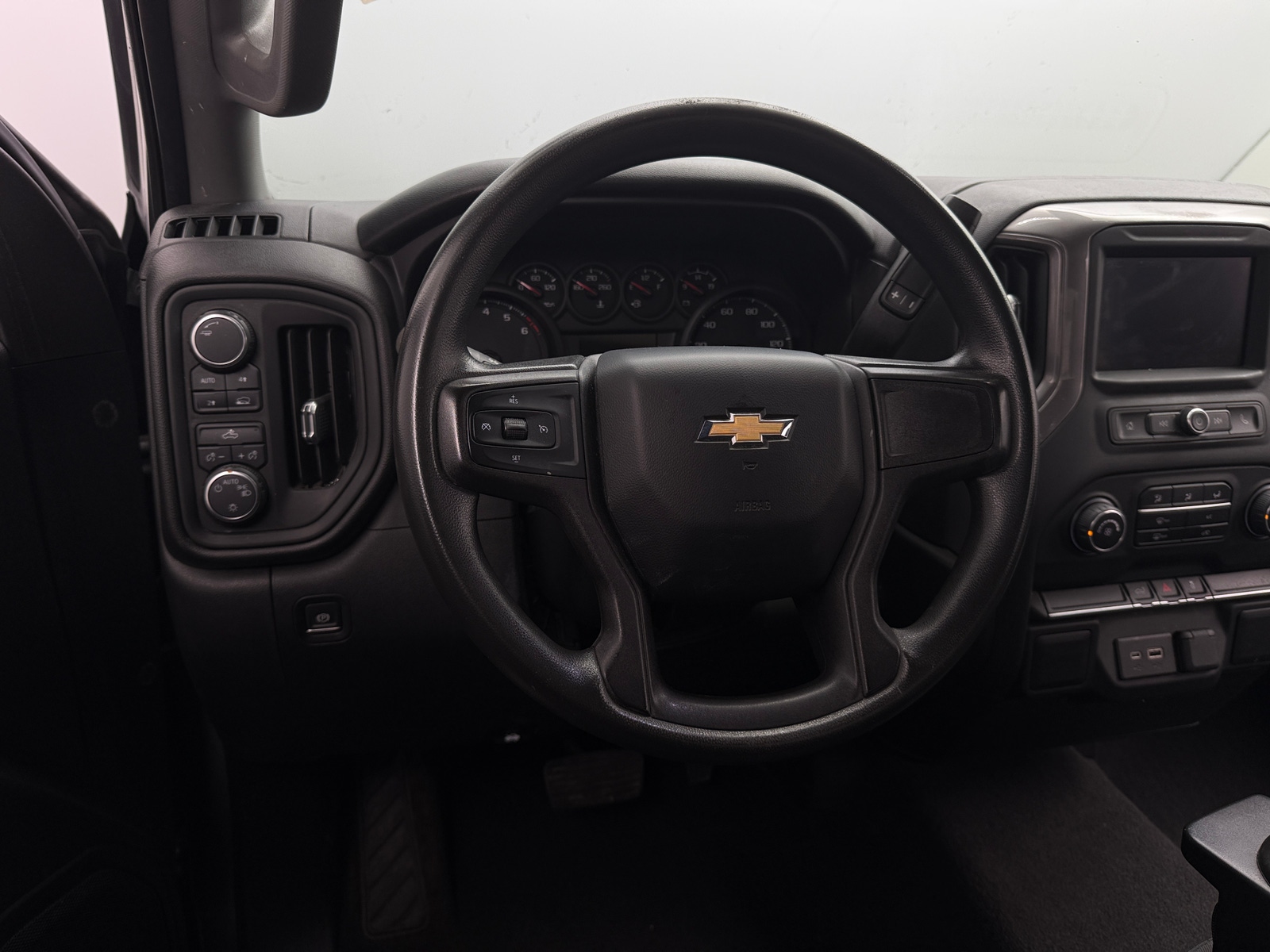 Thumbnail: 2021 Chevrolet Silverado 1500 - 5
