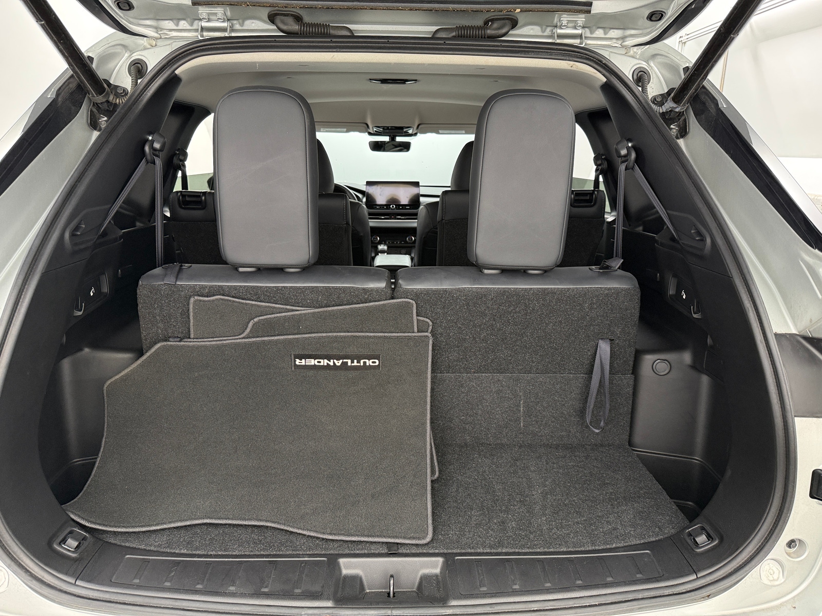 Thumbnail: 2025 Mitsubishi Outlander - 6