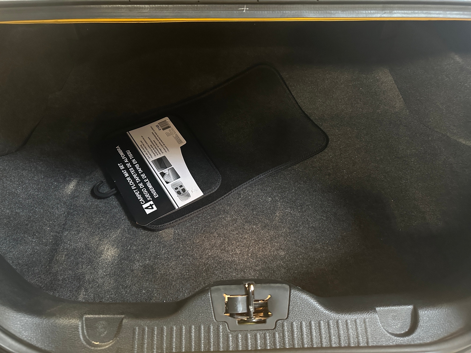 Thumbnail: 2013 Ford Mustang - 5