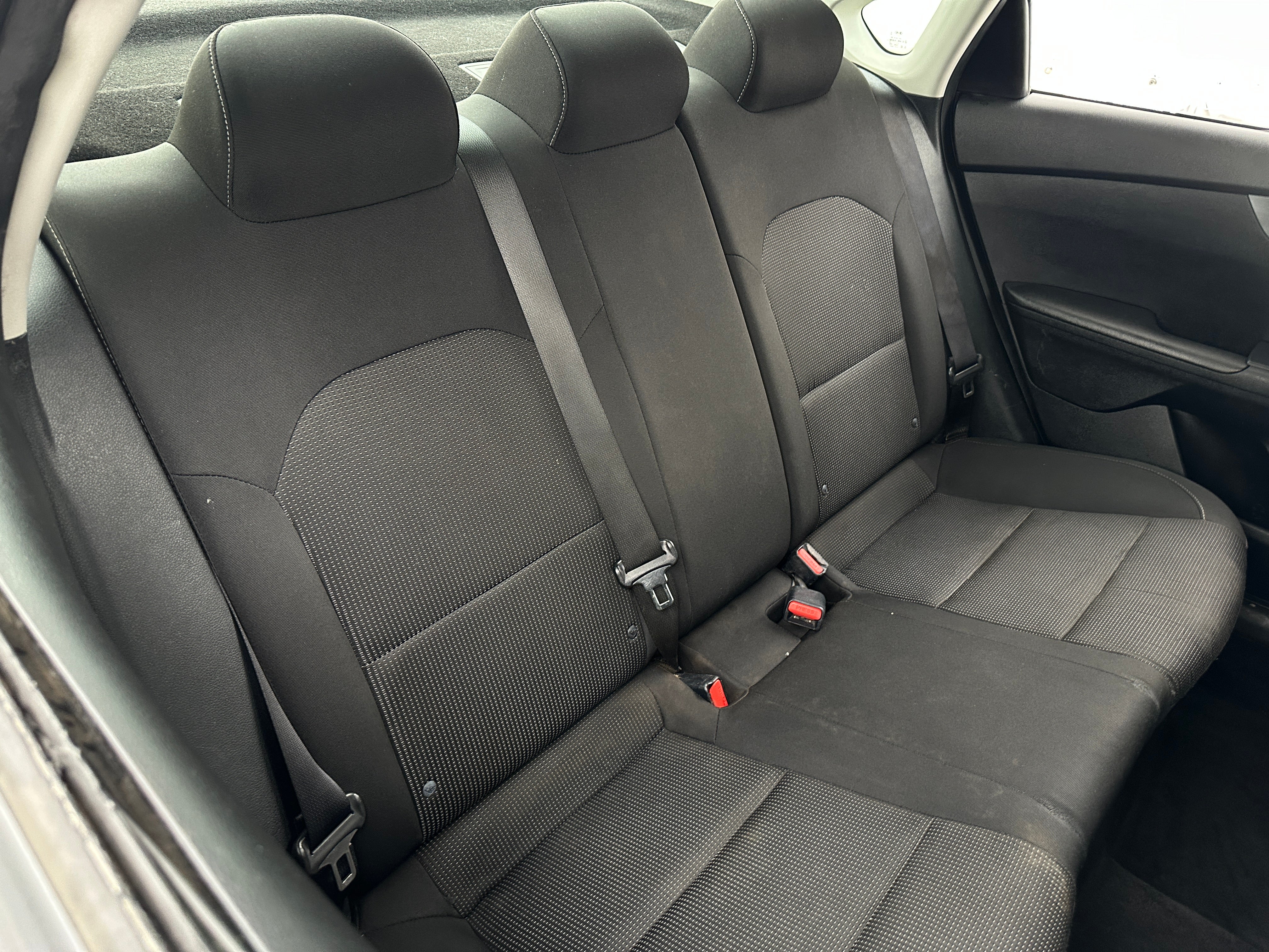 Used 2020 Kia FORTE LXS with VIN 3KPF24AD8LE148437 for sale in Oak Creek, WI