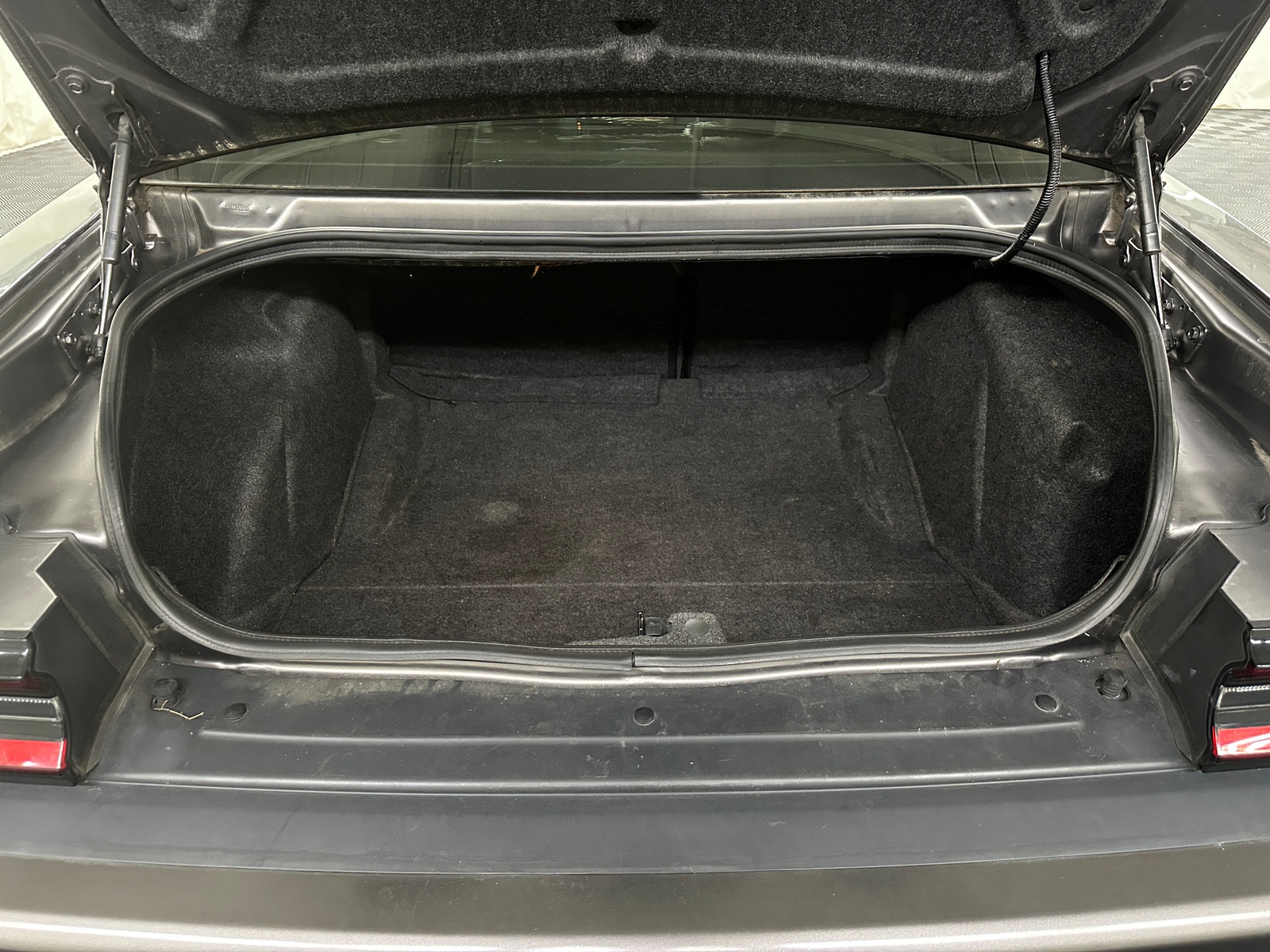 Thumbnail: 2015 Dodge Challenger - 4