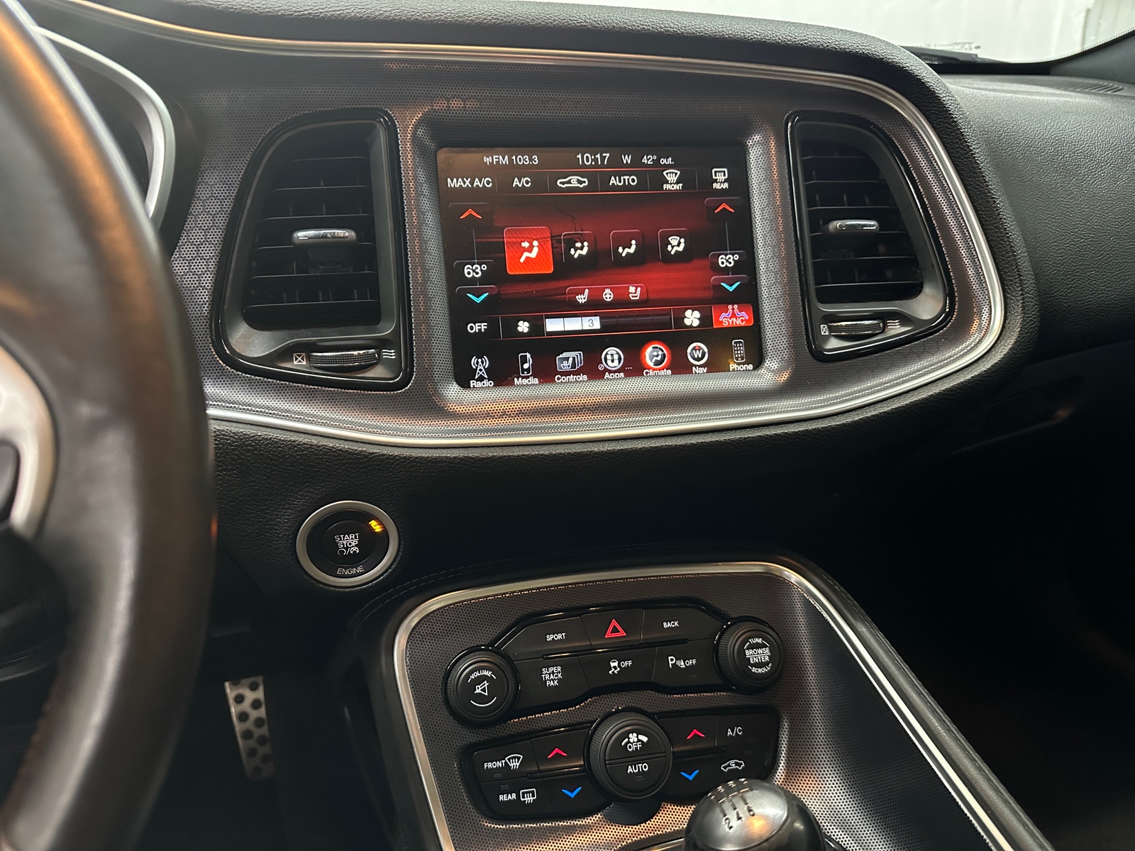 Thumbnail: 2015 Dodge Challenger - 2