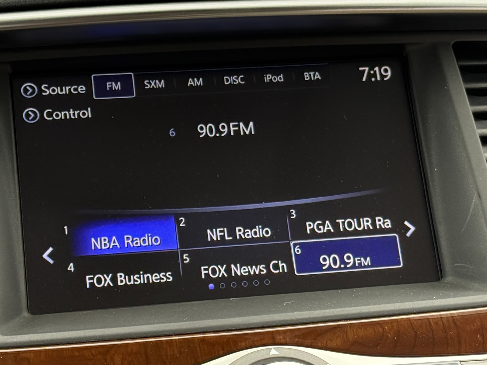 Thumbnail: 2018 INFINITI QX80 - 3