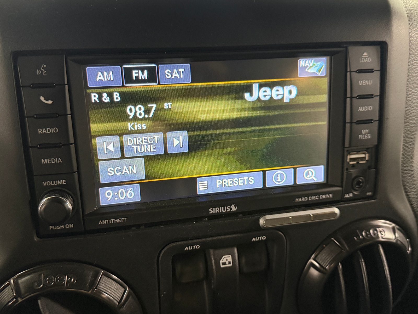 Thumbnail: 2018 Jeep Wrangler - 3