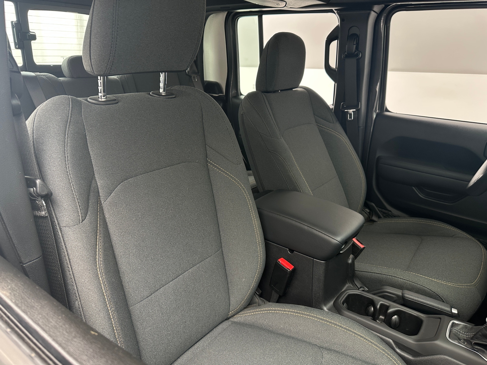 Thumbnail: 2024 Jeep Gladiator - 2