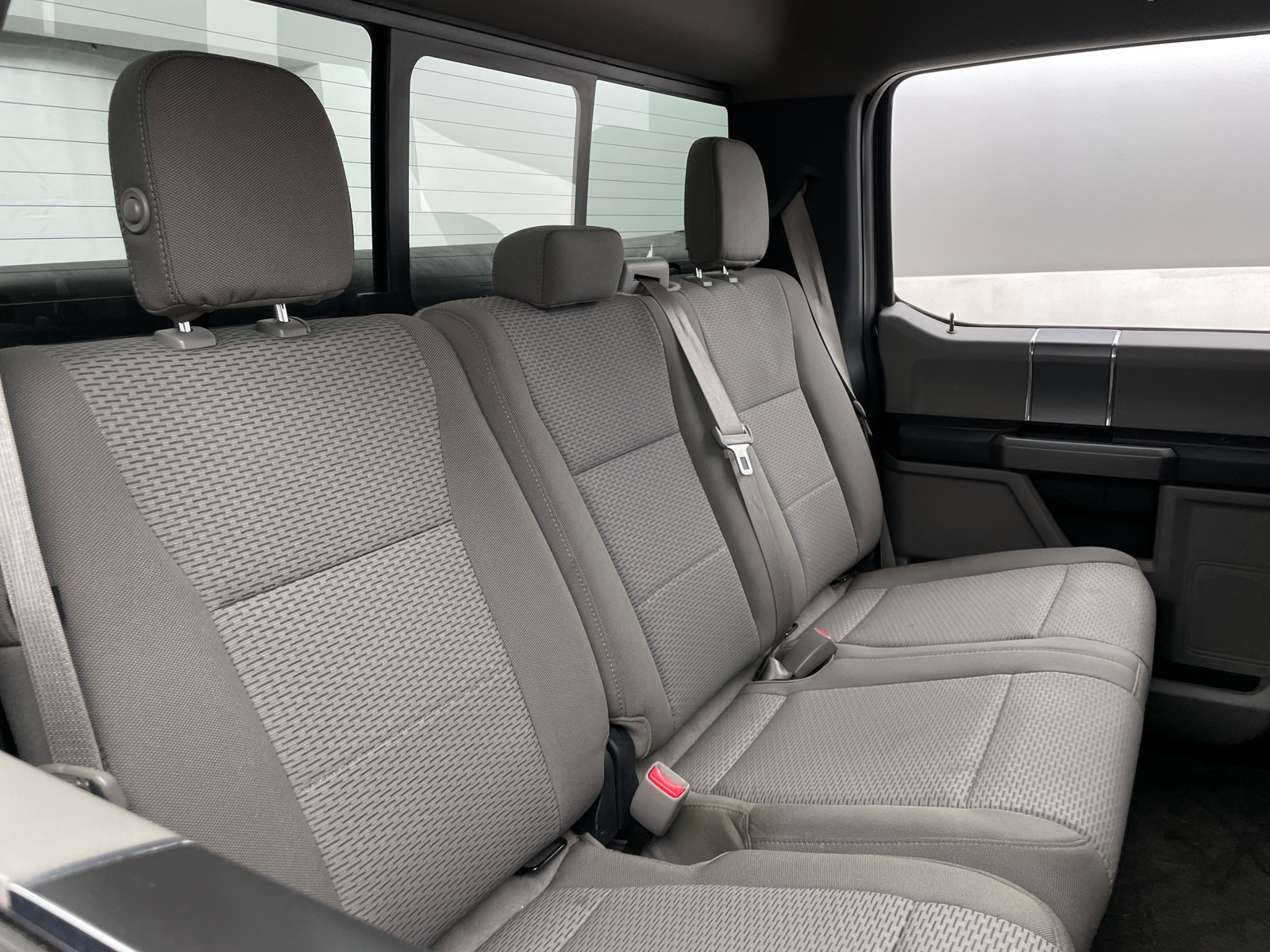 Thumbnail: 2017 Ford Econoline - 6