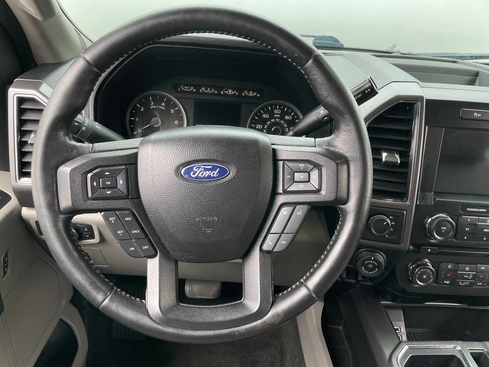 Thumbnail: 2017 Ford Econoline - 5