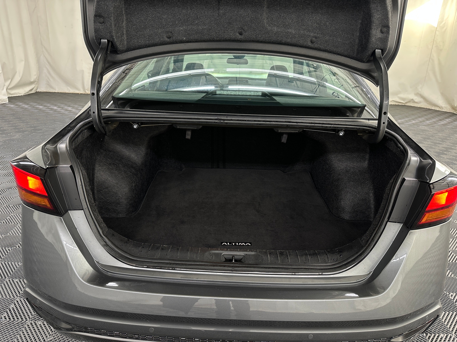 Thumbnail: 2024 Nissan Altima - 7