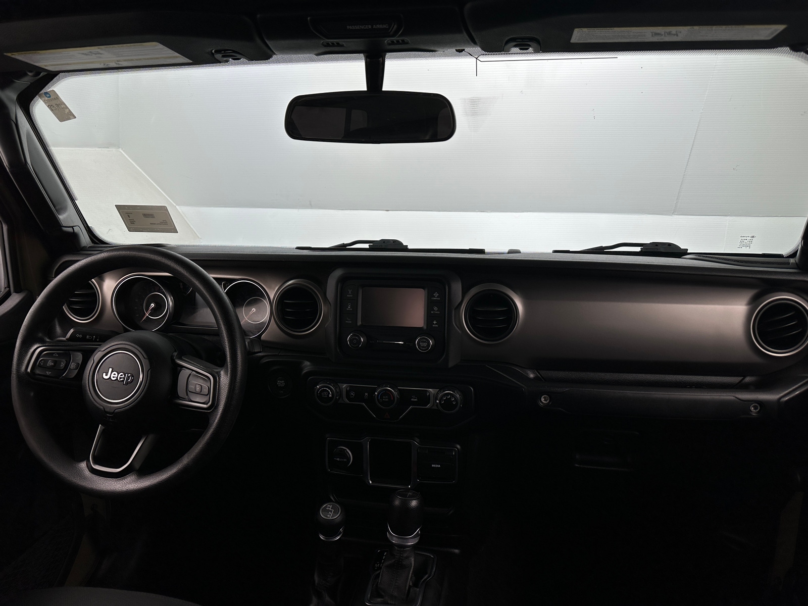 Thumbnail: 2020 Jeep Gladiator - 3