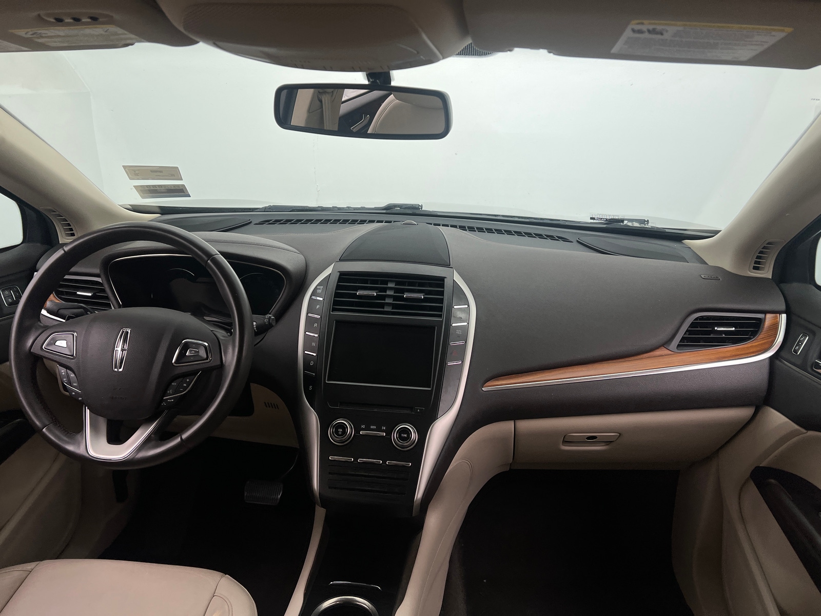 Thumbnail: 2017 Lincoln MKC - 2