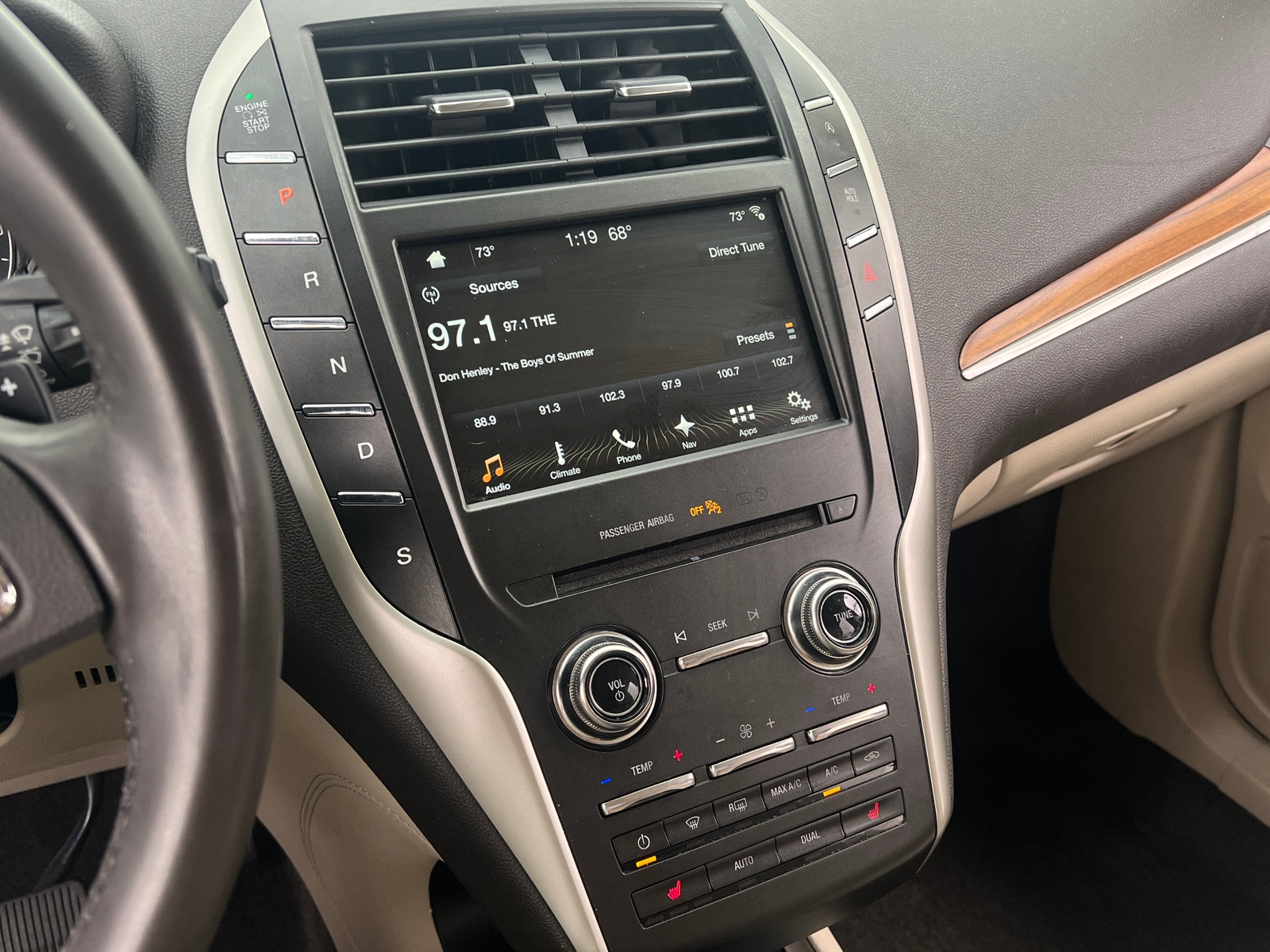 Thumbnail: 2017 Lincoln MKC - 3