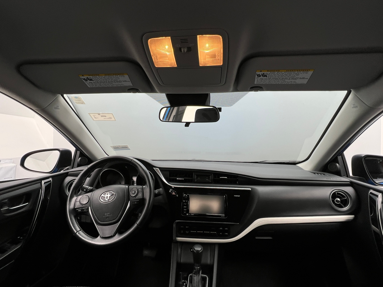 Thumbnail: 2017 Toyota Corolla iM - 3