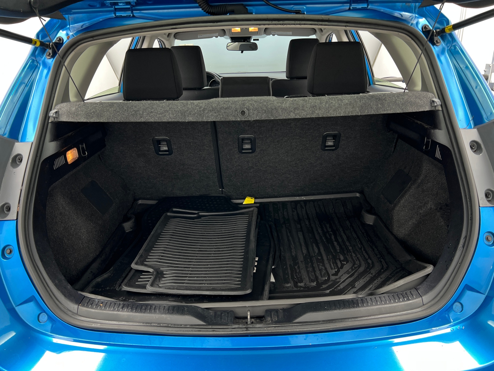 Thumbnail: 2017 Toyota Corolla iM - 7