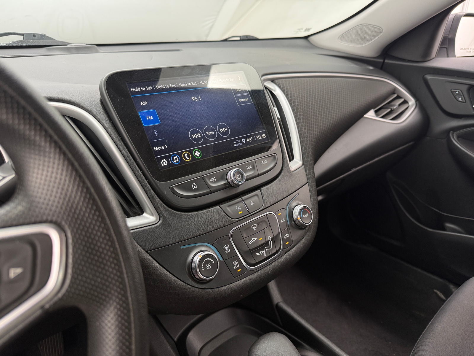 Thumbnail: 2023 Chevrolet Malibu - 4