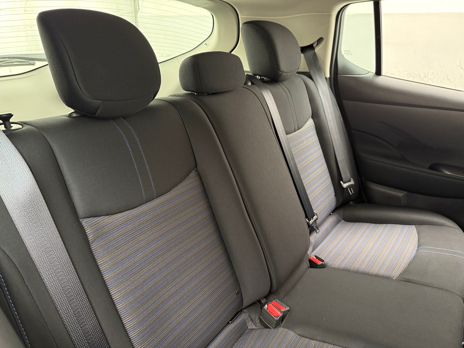 Thumbnail: 2023 Nissan Leaf - 6