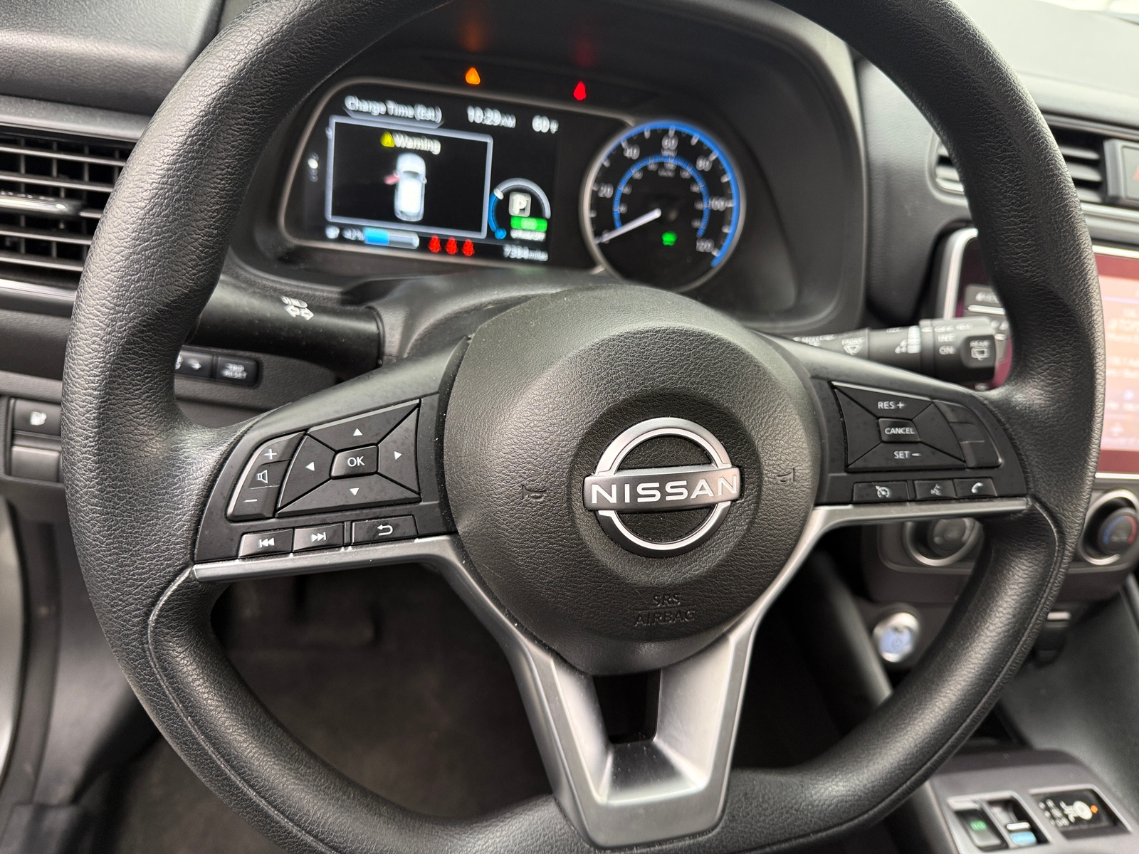 Thumbnail: 2023 Nissan Leaf - 5