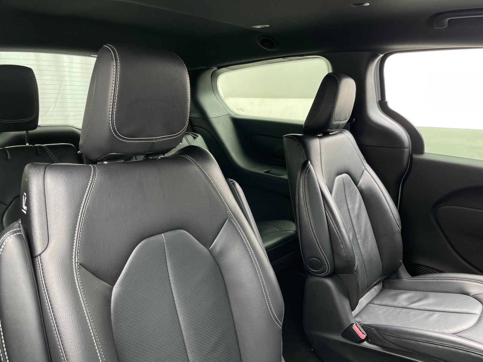 Thumbnail: 2022 Chrysler Pacifica - 5