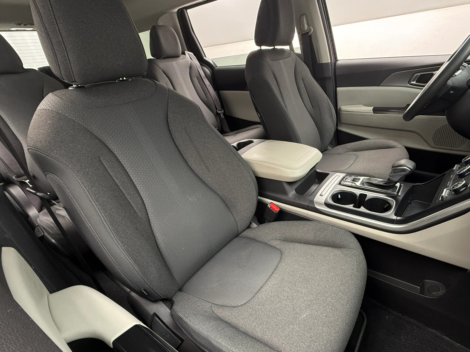 Thumbnail: 2022 Kia Carnival - 2