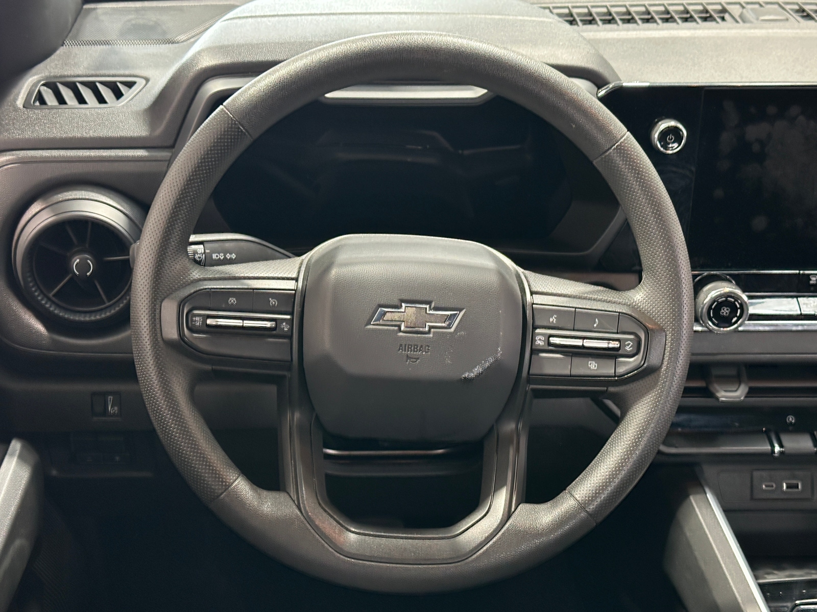 Thumbnail: 2024 Chevrolet Colorado - 5