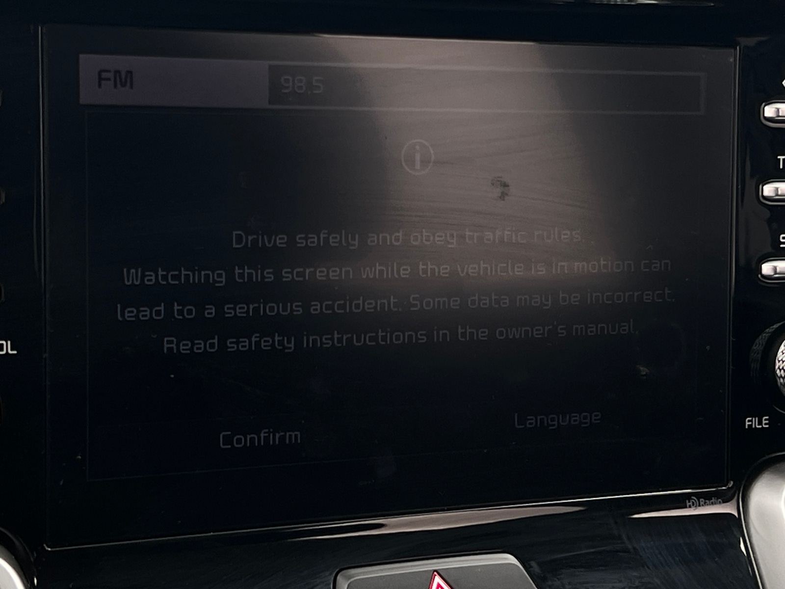 Thumbnail: 2023 Kia Sorento - 4