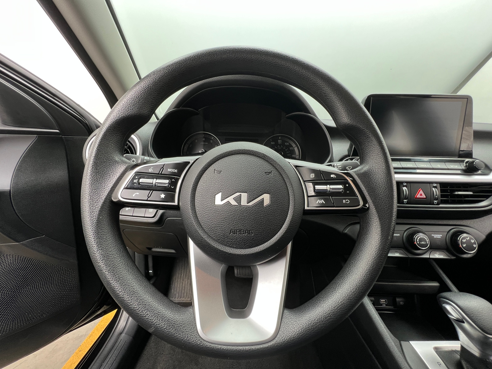 Thumbnail: 2024 Kia Forte - 5