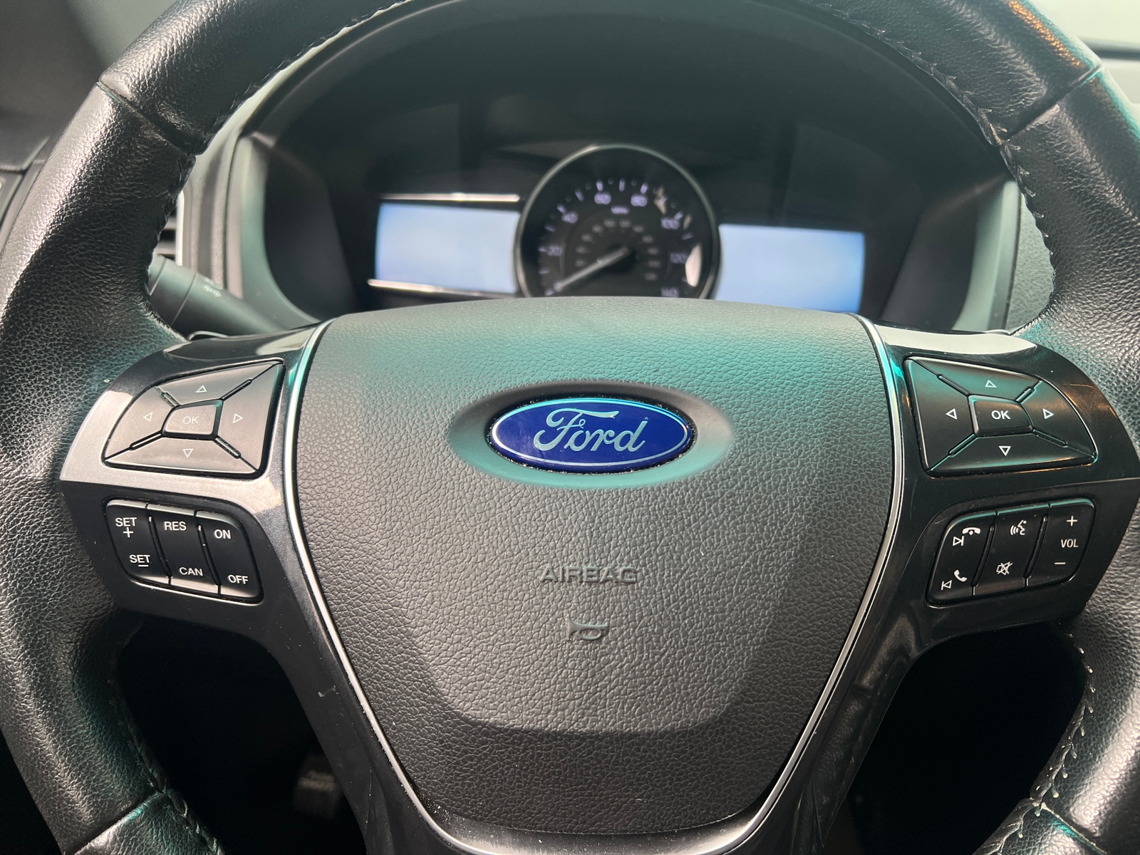 Thumbnail: 2017 Ford Explorer - 4