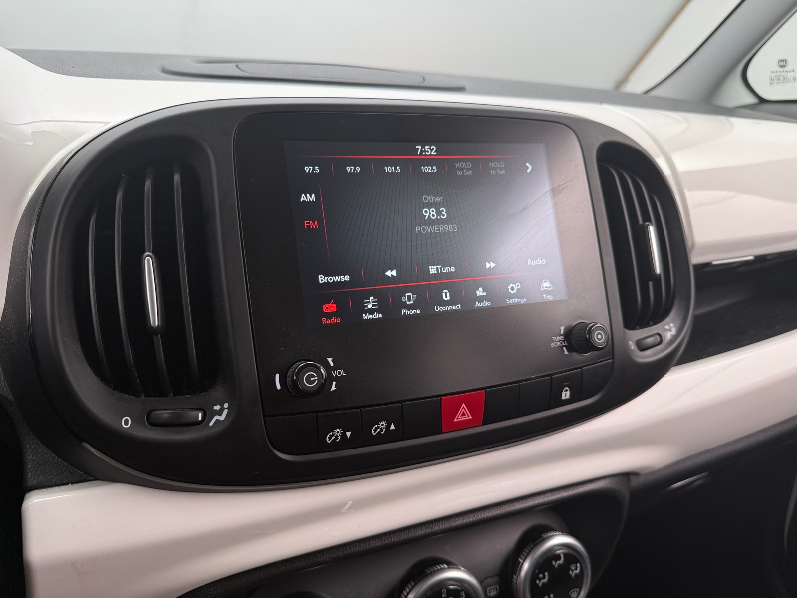 Thumbnail: 2019 Fiat 500L - 4