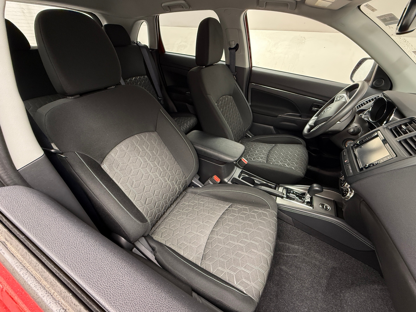 Thumbnail: 2024 Mitsubishi Outlander Sport - 2