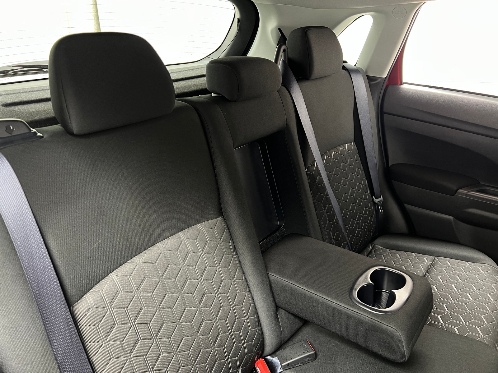 Thumbnail: 2024 Mitsubishi Outlander Sport - 6