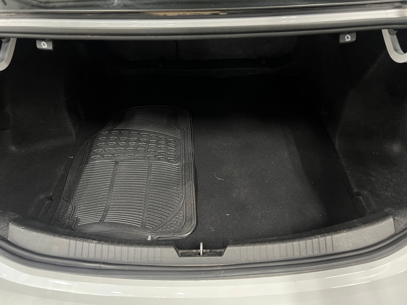 Thumbnail: 2020 Chevrolet Malibu - 7