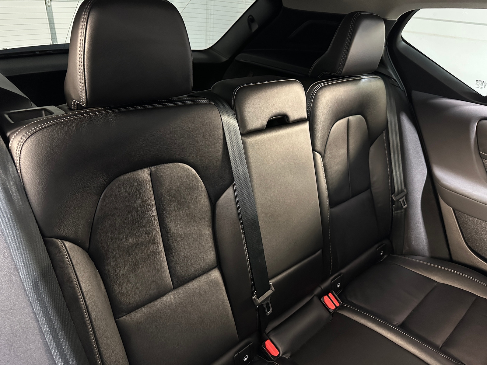 Thumbnail: 2022 Volvo XC40 - 5