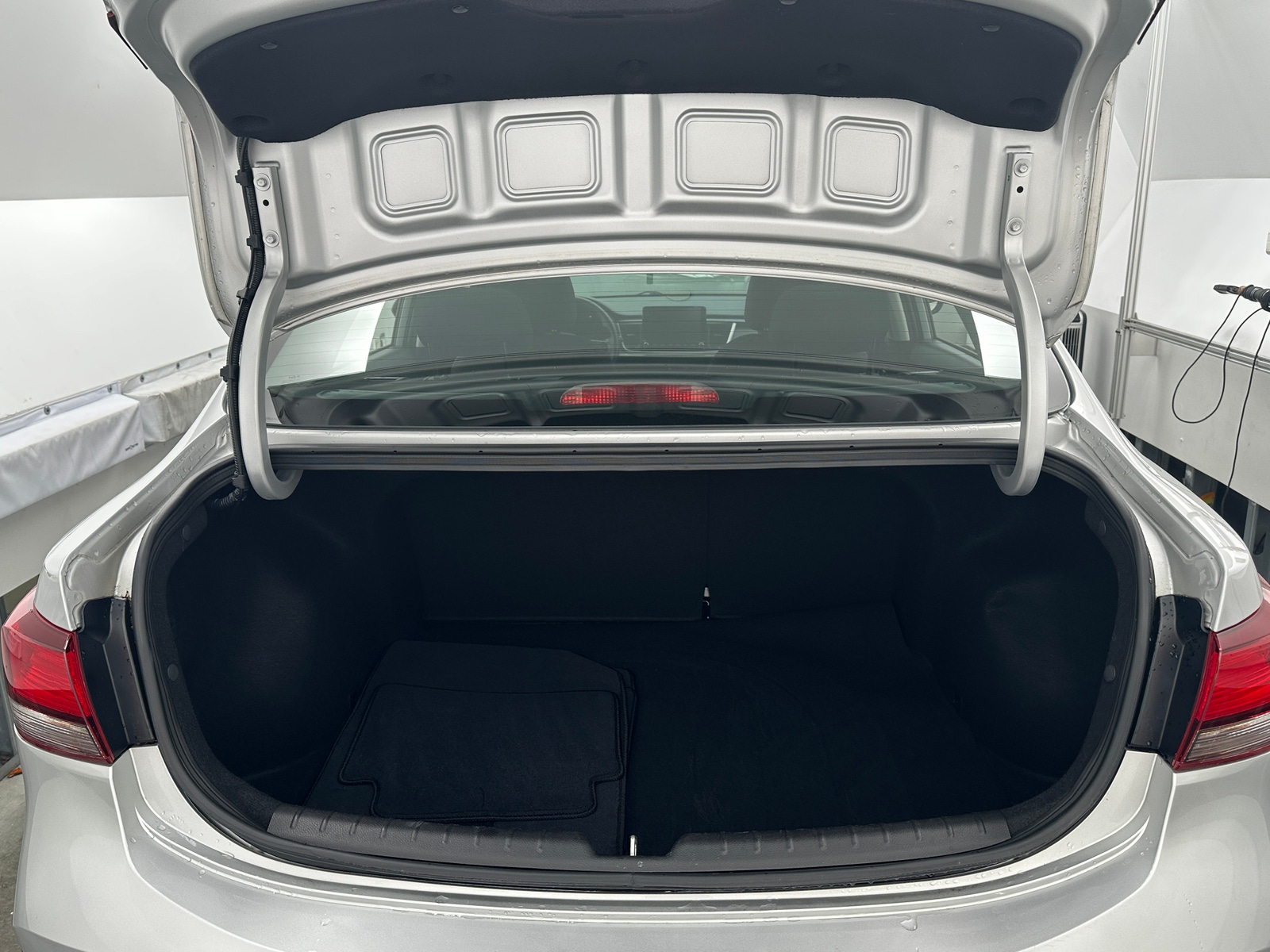 Thumbnail: 2022 Kia Rio - 7