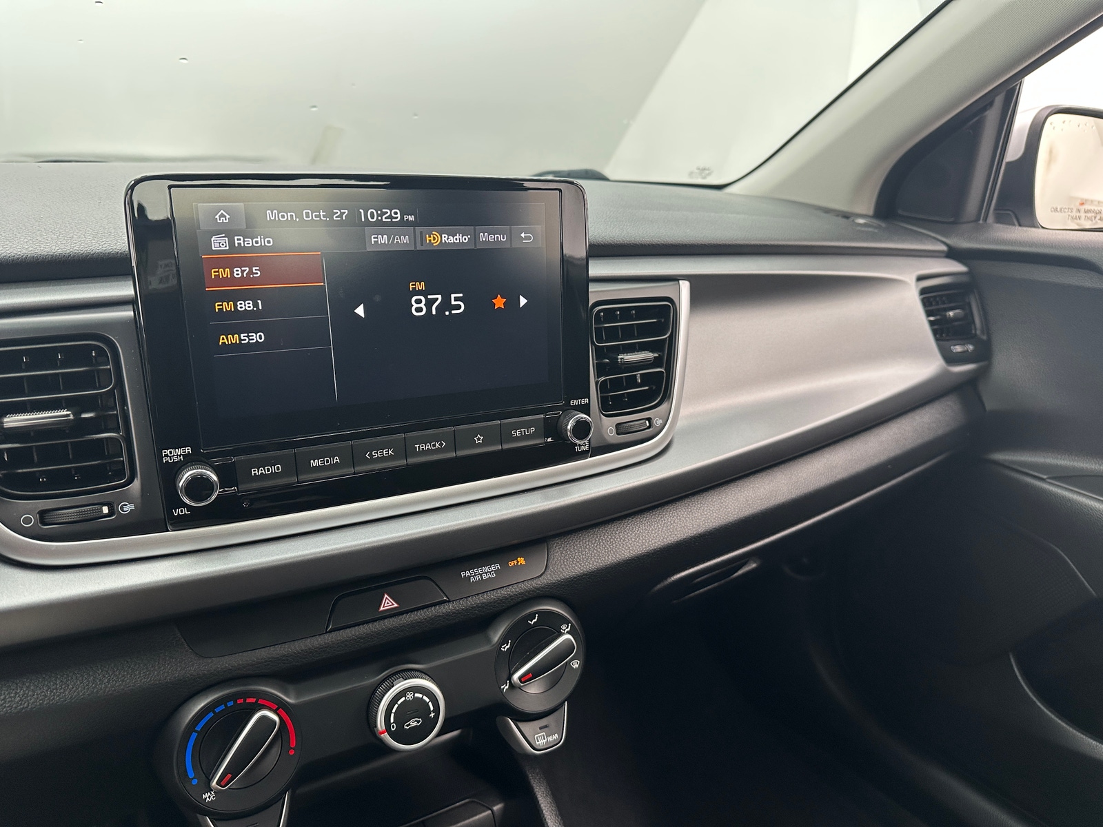 Thumbnail: 2022 Kia Rio - 4