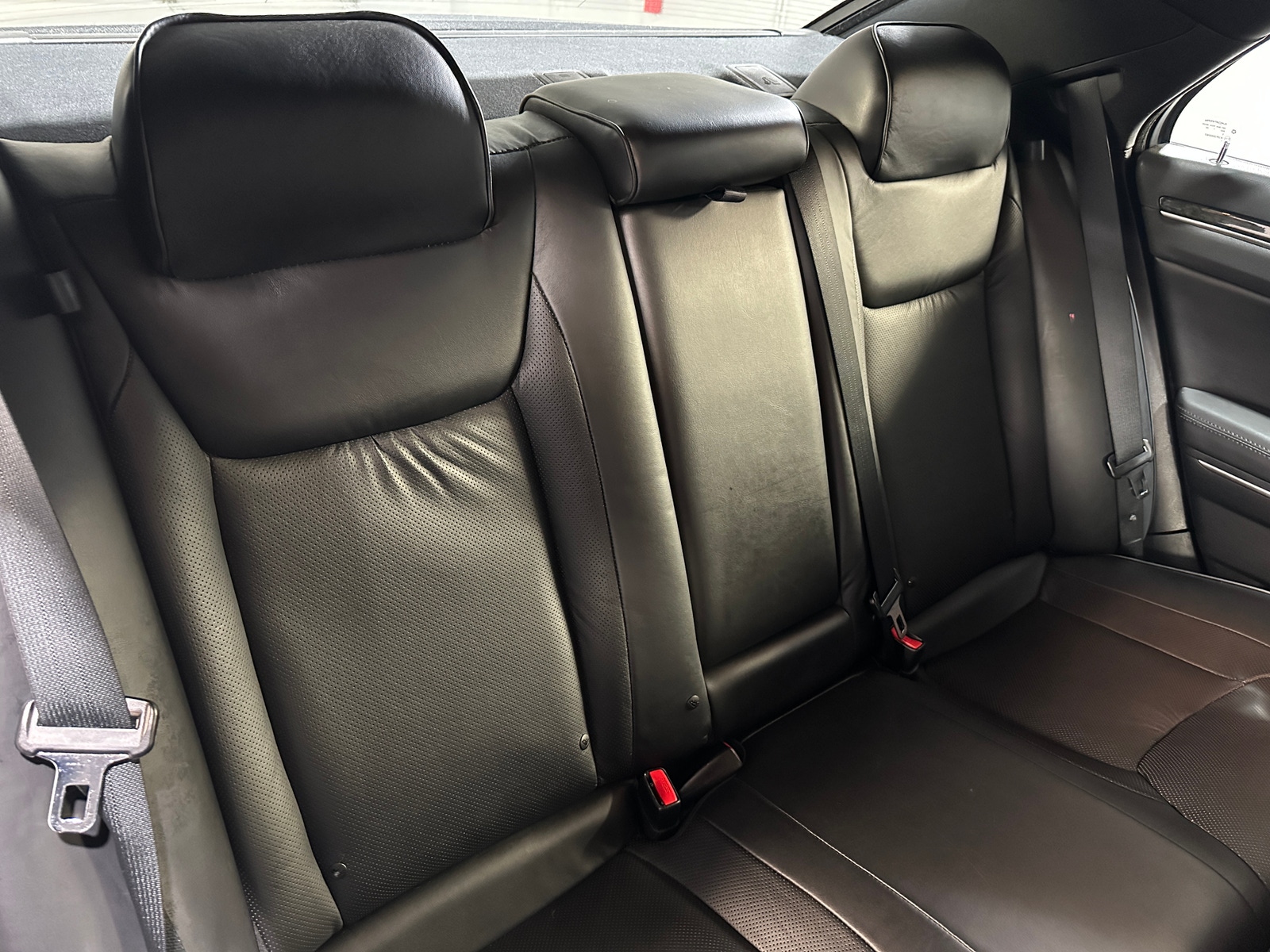 Thumbnail: 2011 Chrysler 300 - 5