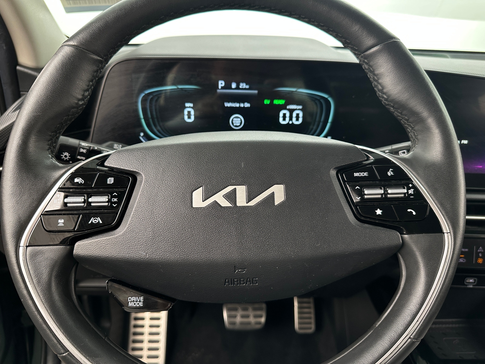 Thumbnail: 2024 Kia Niro - 4