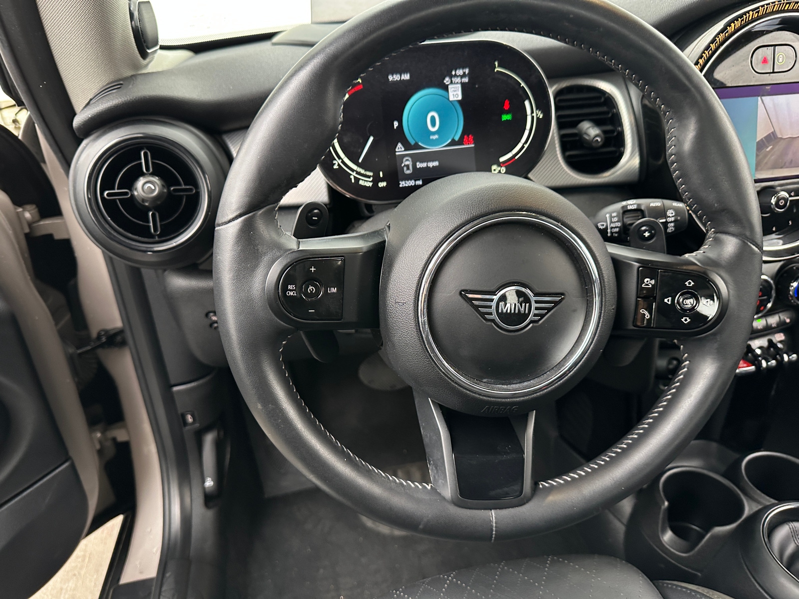 Thumbnail: 2022 MINI Cooper Hardtop - 4