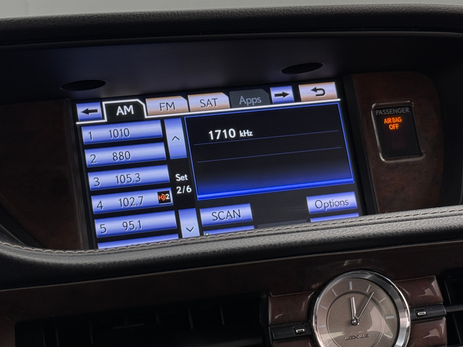 Thumbnail: 2013 Lexus ES - 3